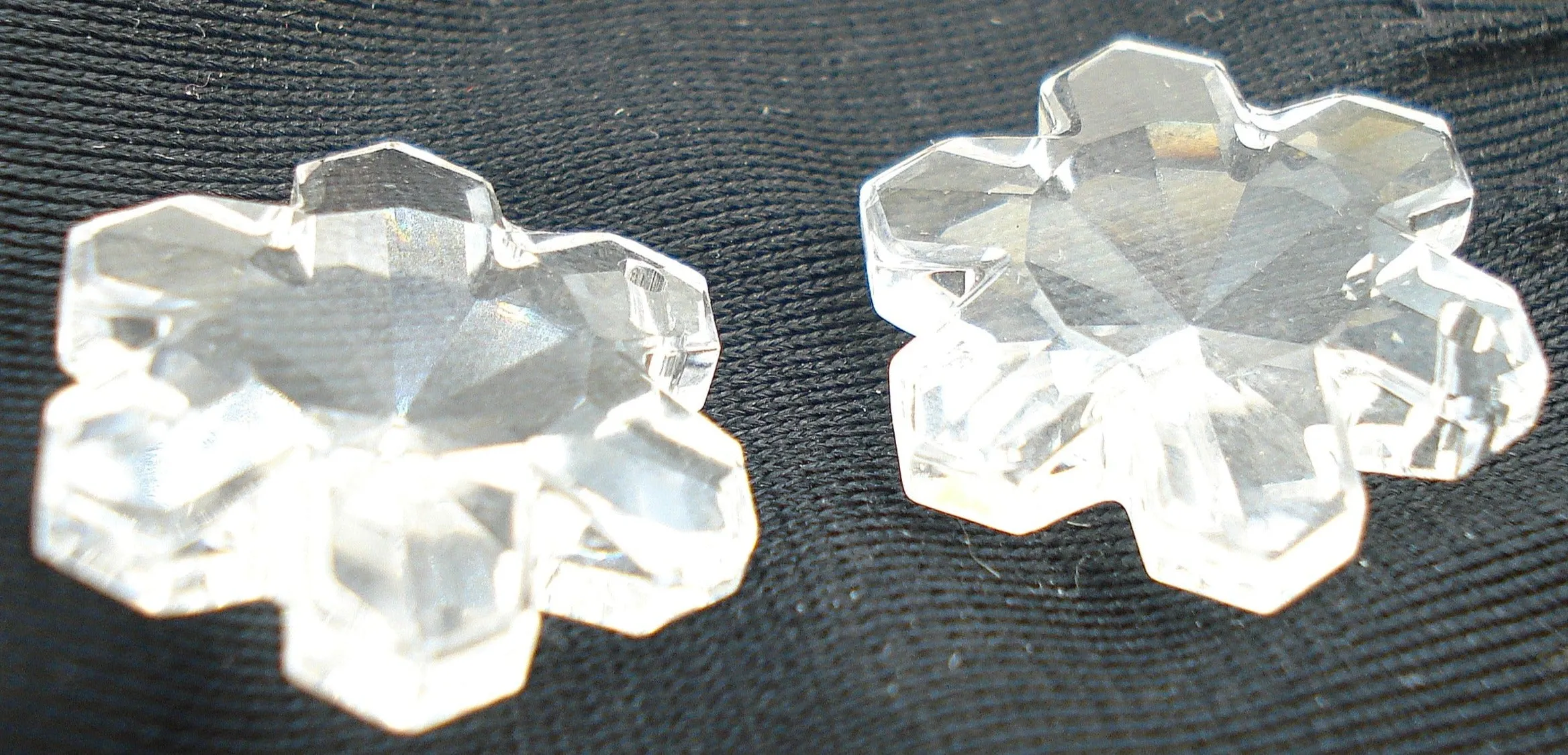 19mm Snowflake Flower Crystal Clear Glass Pendant Bead Dangle 6.5mm Thick