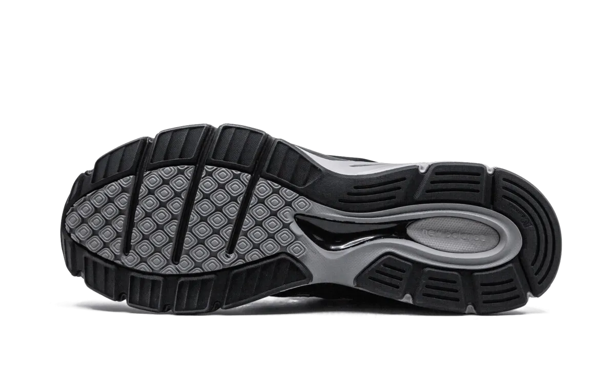 990 "Black / Silver"