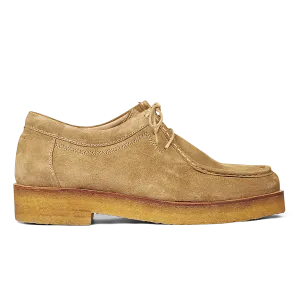 Casual lace-up shoe