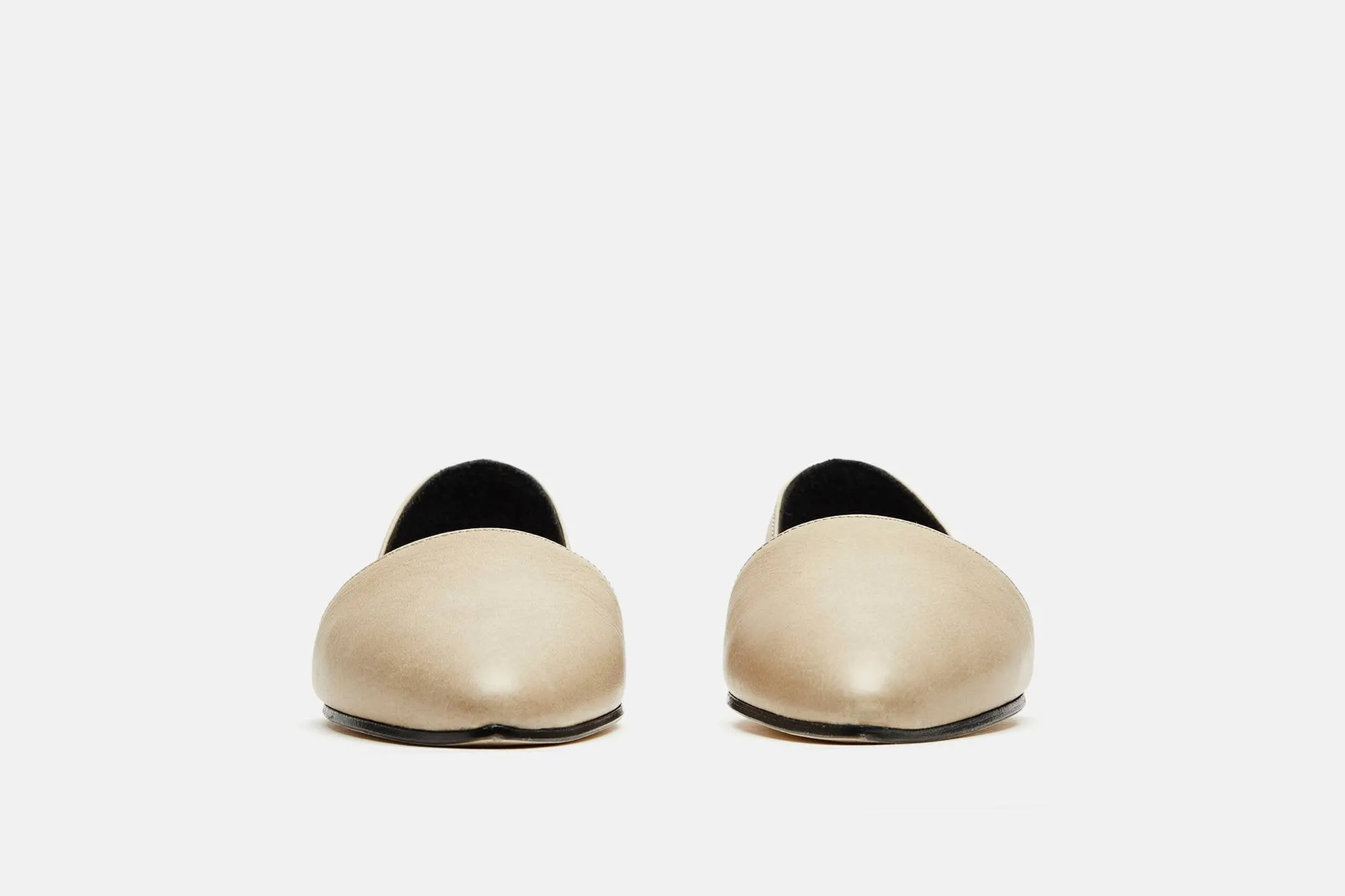 Flat Sandal in Leather - Olive