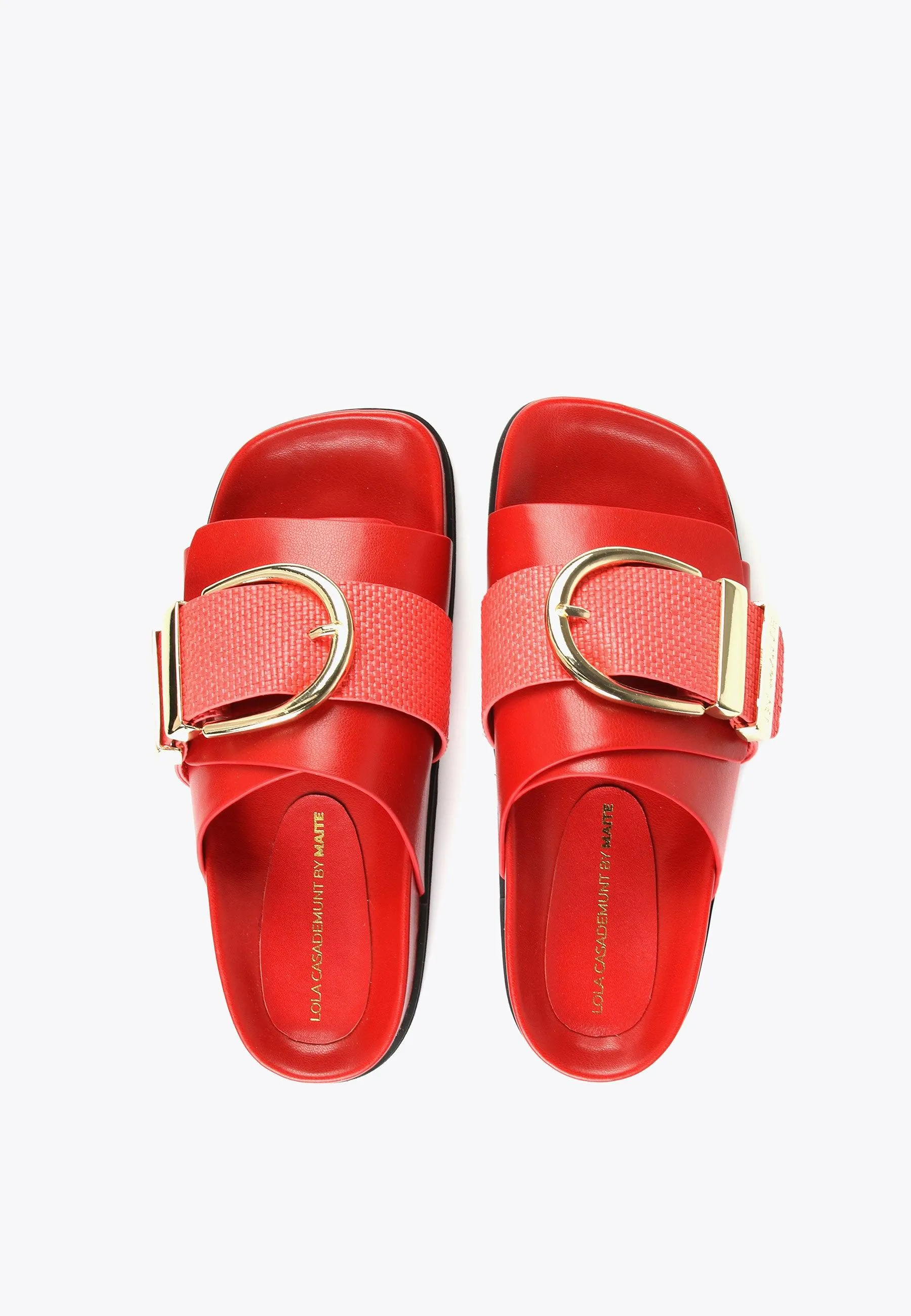 Flat sandals