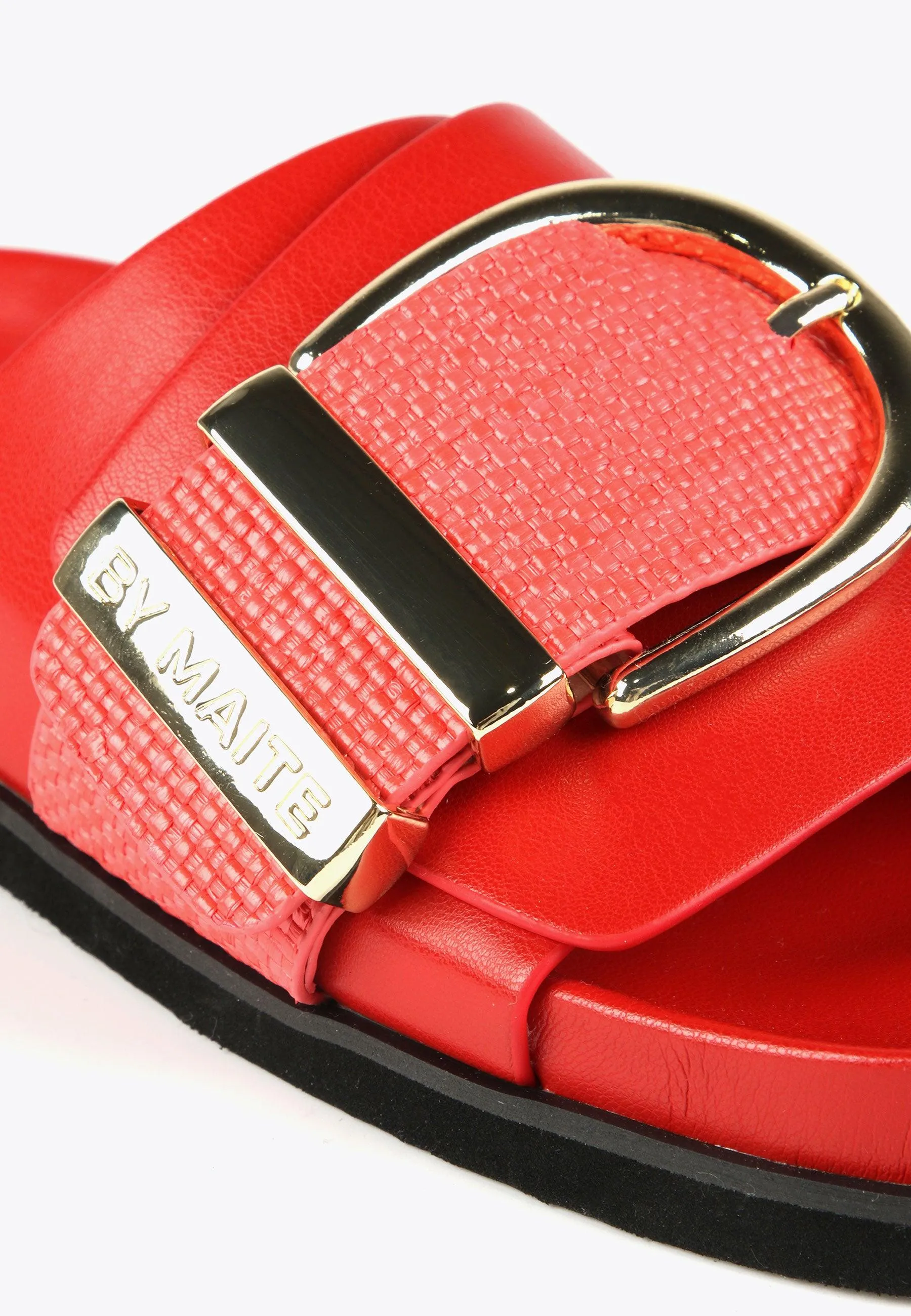 Flat sandals