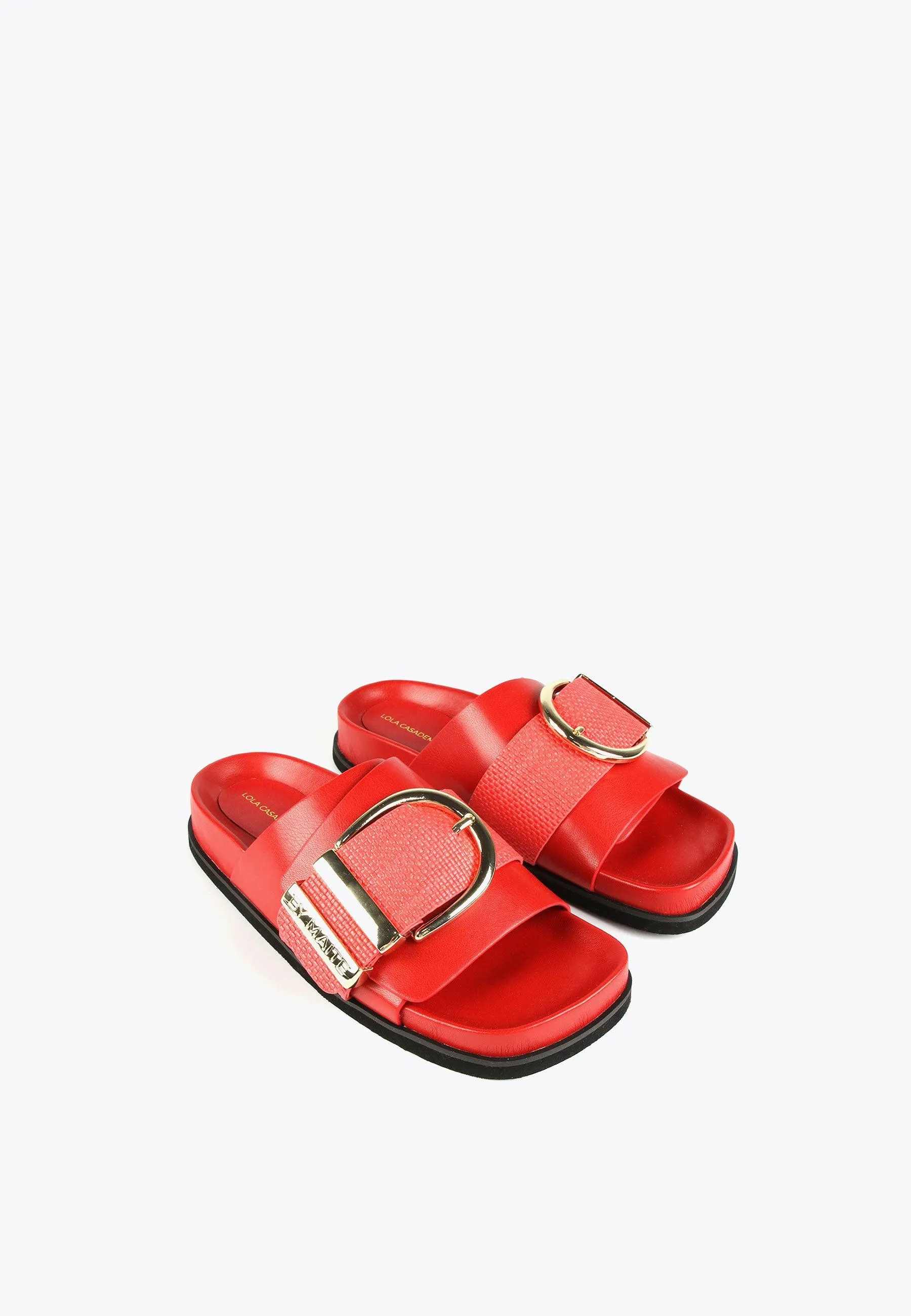 Flat sandals