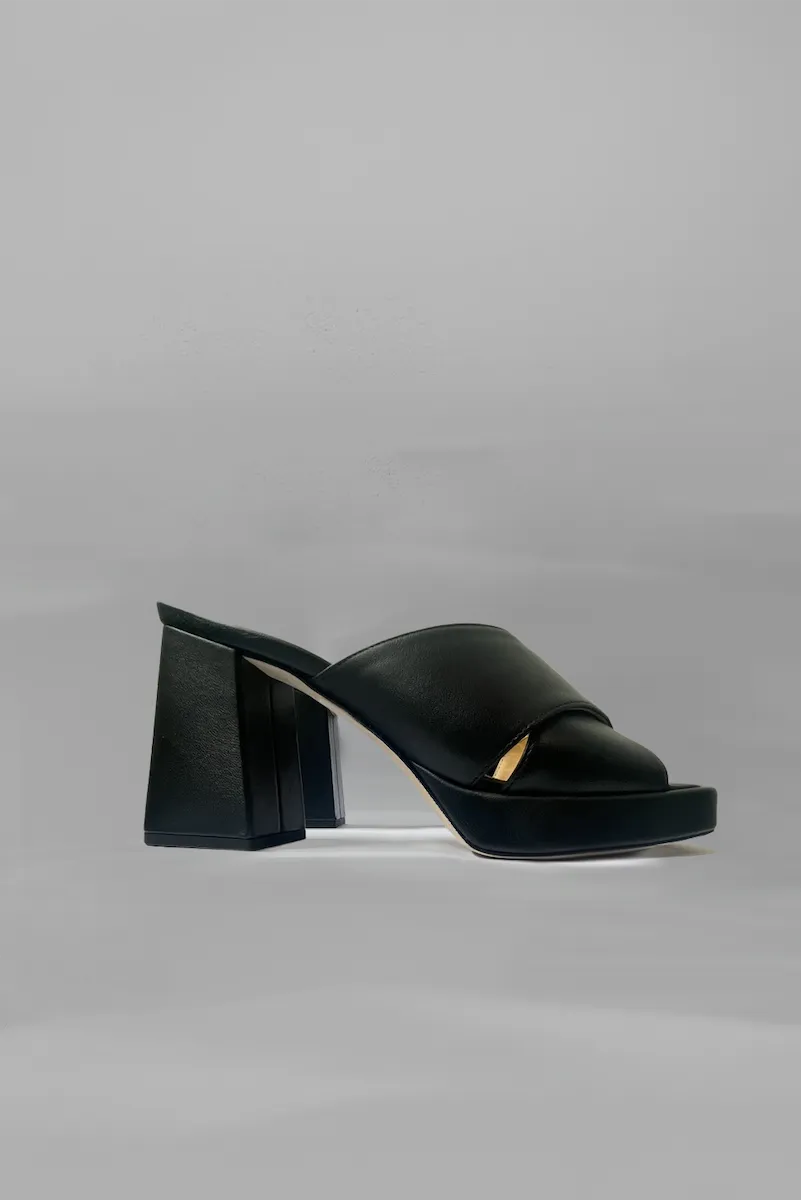 Fucsia Nappa Mule - Nero