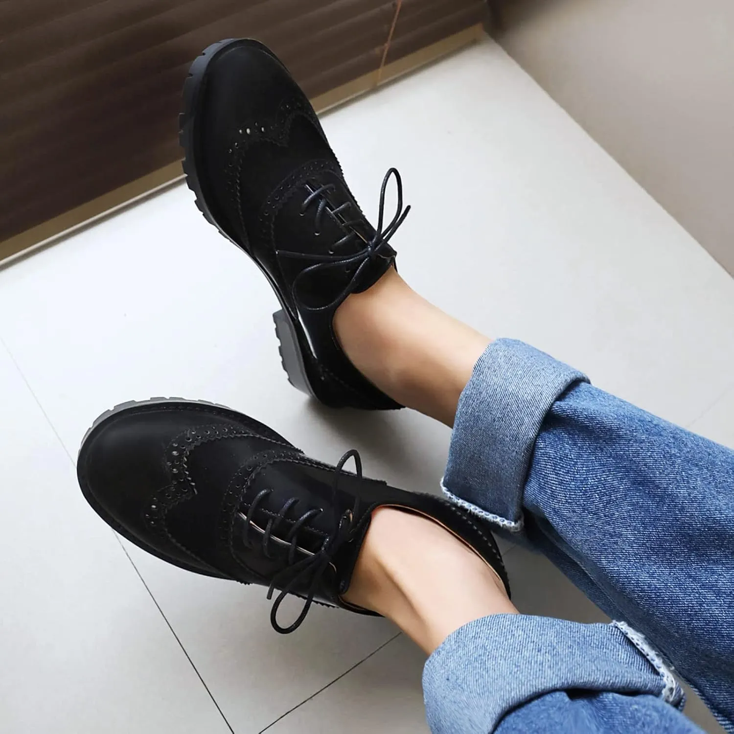 Gicoiz Footwear Womens Classic Round Toe Lace Up Oxfords Brogue Work Shoes