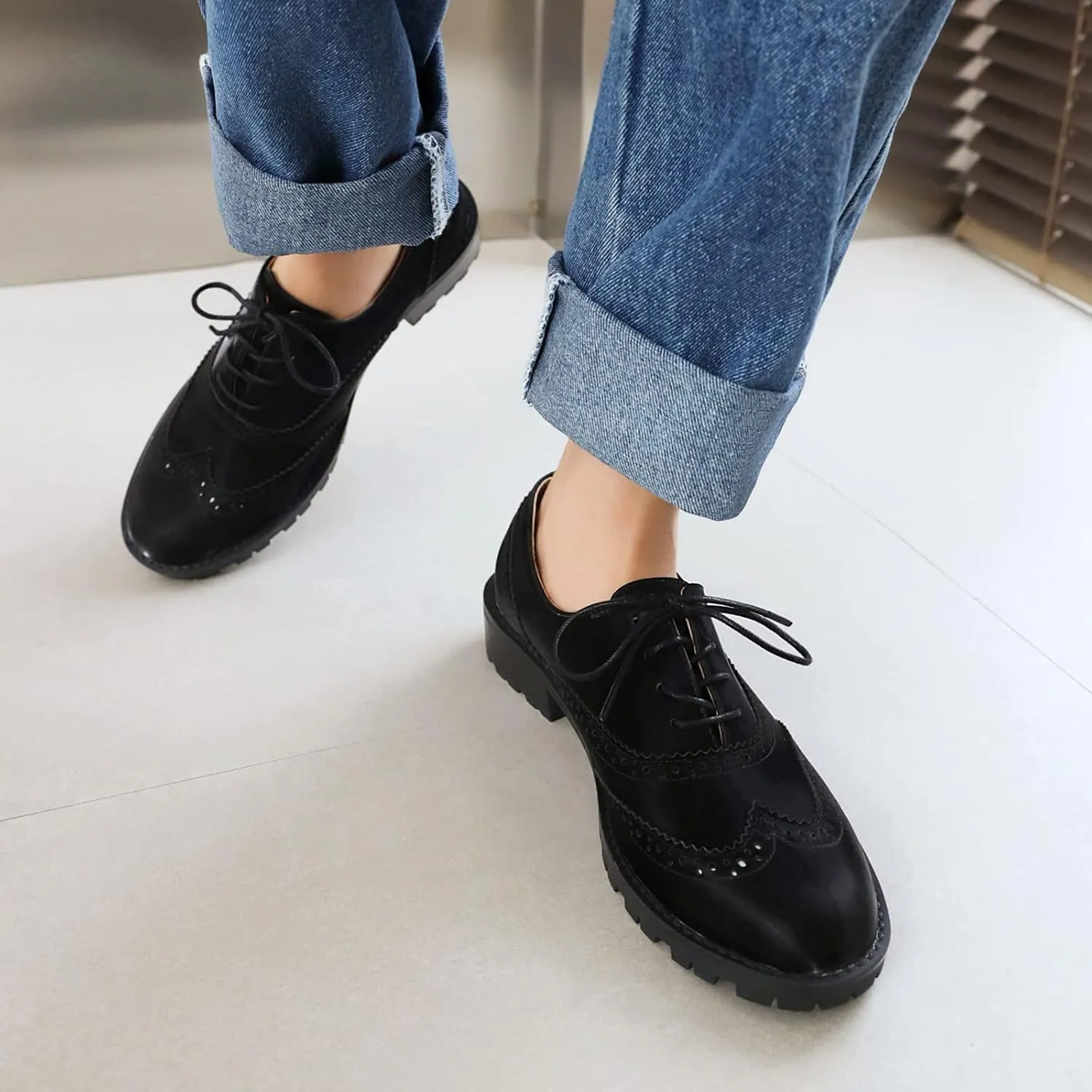 Gicoiz Footwear Womens Classic Round Toe Lace Up Oxfords Brogue Work Shoes