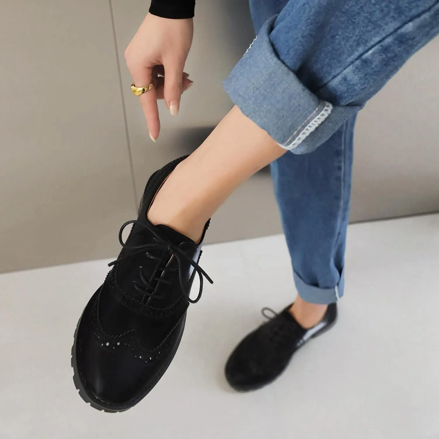 Gicoiz Footwear Womens Classic Round Toe Lace Up Oxfords Brogue Work Shoes
