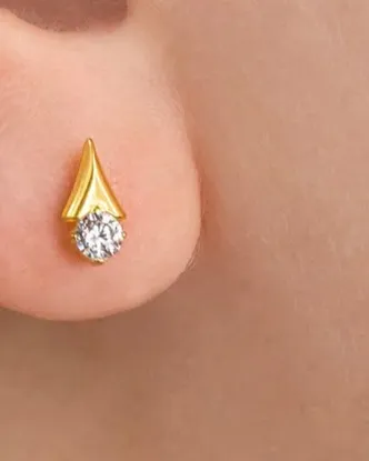 Pointed Gem Flat Back Earrings