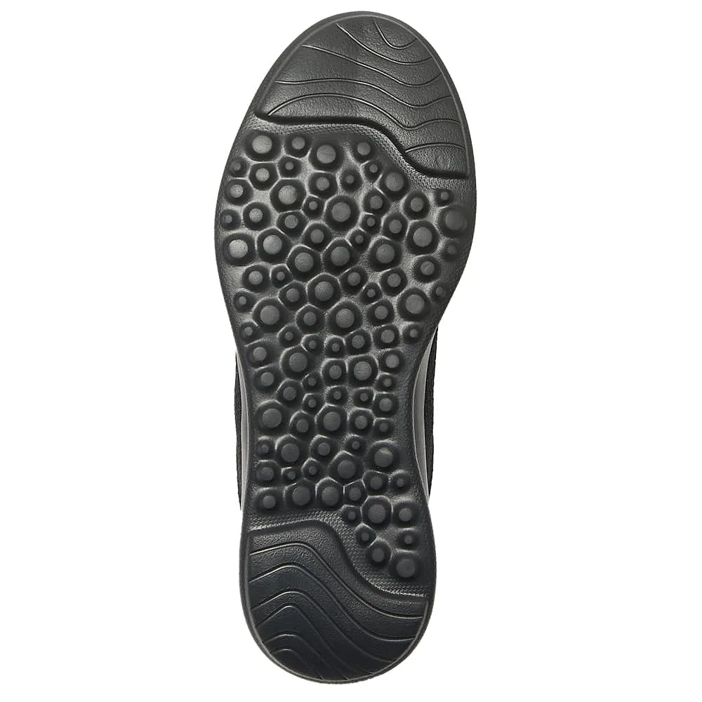 Quantum Sneaker in Black On Black