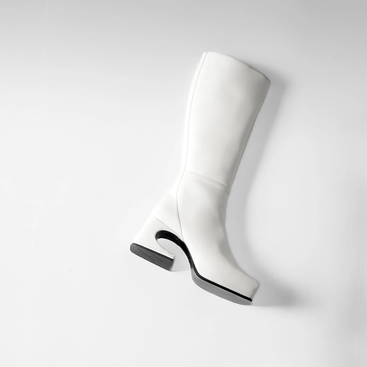 Roxy Boy In Coca White