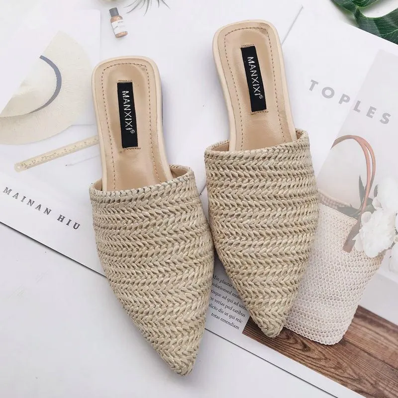 Slippers Fashion Pointed Toe Weave Mules Flat Slides Shoes