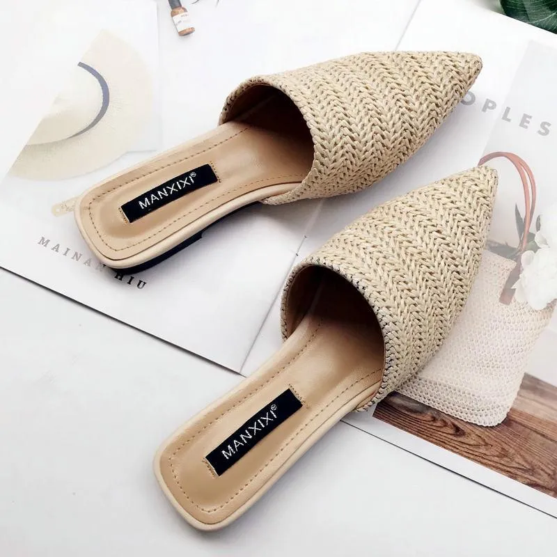 Slippers Fashion Pointed Toe Weave Mules Flat Slides Shoes