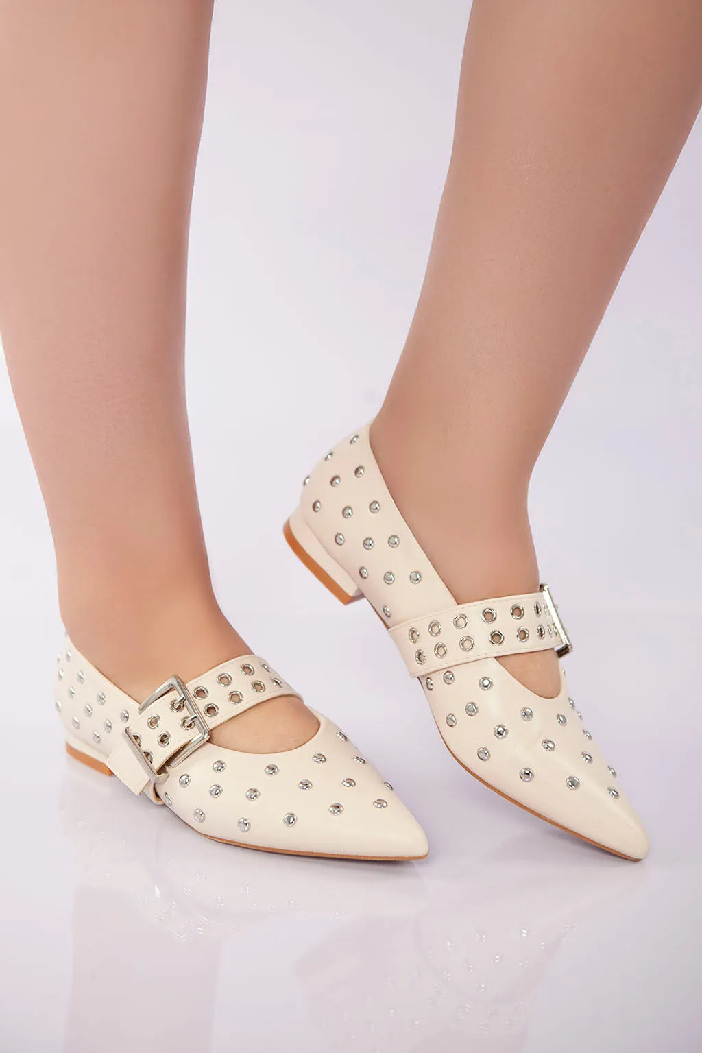 Studded Buckle Strap Flat - Beige