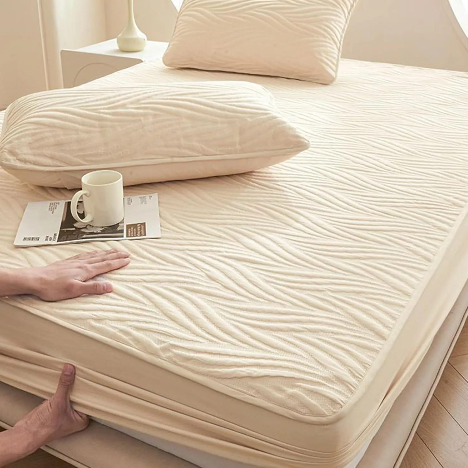 Waterproof Full Size Mattress Protector, 11in Deep Pocket Water Ripple Mattress Cover, Breathable Noisless Mattress Protector for Bedroom, Machine Washable (B,Twin XL: 35 * 79in)