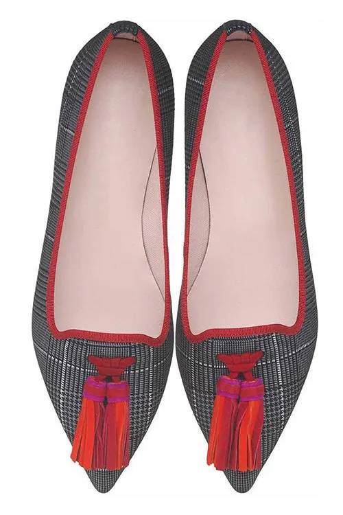 Wild Tassel Pointed Flat Shoes