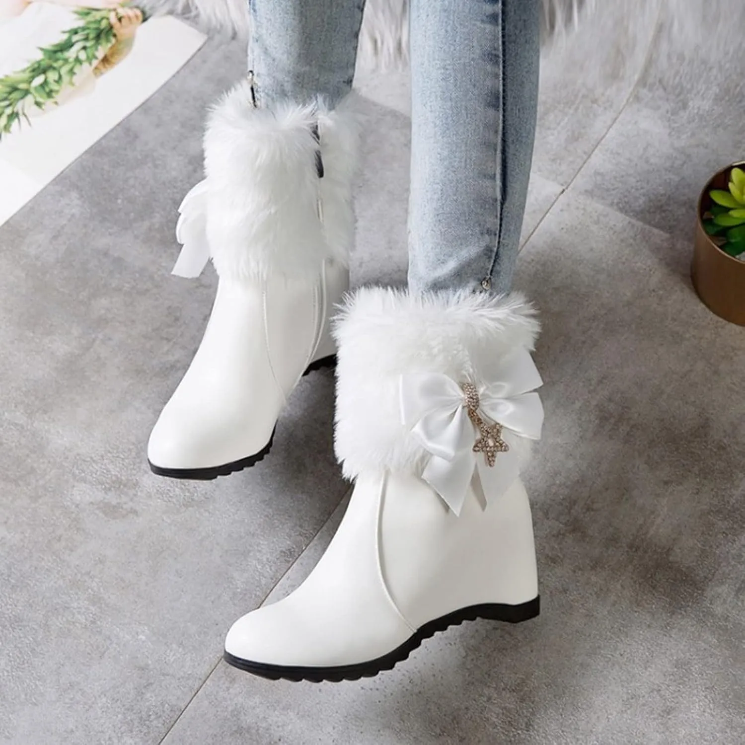 wodceeke Women's Fur Lined Ankle Boots Wedge Heel Short Booties Round Toe Side Zipper Winter Warm Leather Boots