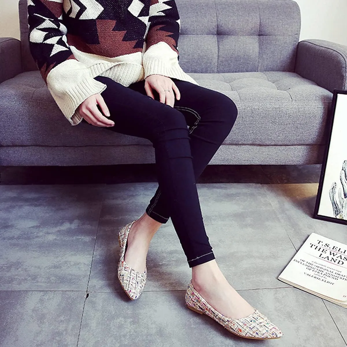 Women's Casual Ballet Flats Polka Dot Comfort Pointed Toe Slip on Flat Loafers Walking Shoes